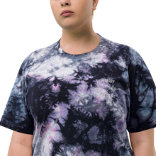 Load image into Gallery viewer, Nursing in the Six - EVERYBODY &#39;LOVES&#39; NURSES - Oversized tie-dye T-Shirt (AVAILABLE IN 2 COLOURS)
